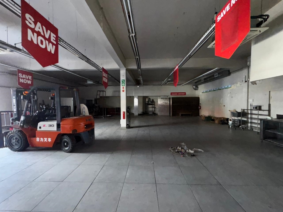 6 Bedroom Property for Sale in Tuscany Glen Western Cape